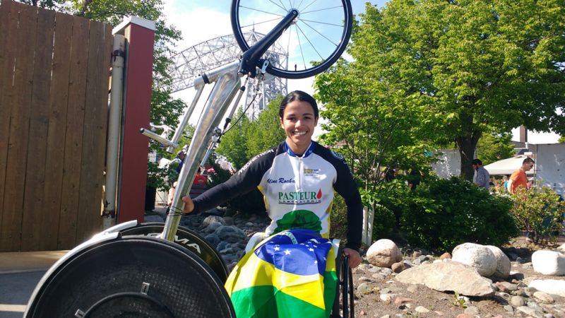 Resultado inédito poderá colocar Aline Rocha nas Paralímpiadas do Rio 2016